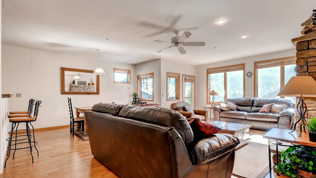 Photo of Livingroom in Mountain House