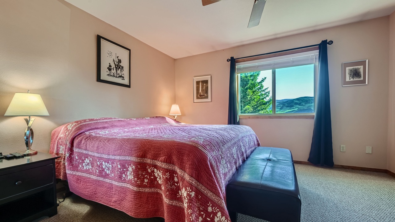 Photo of Bedroom in Edwards