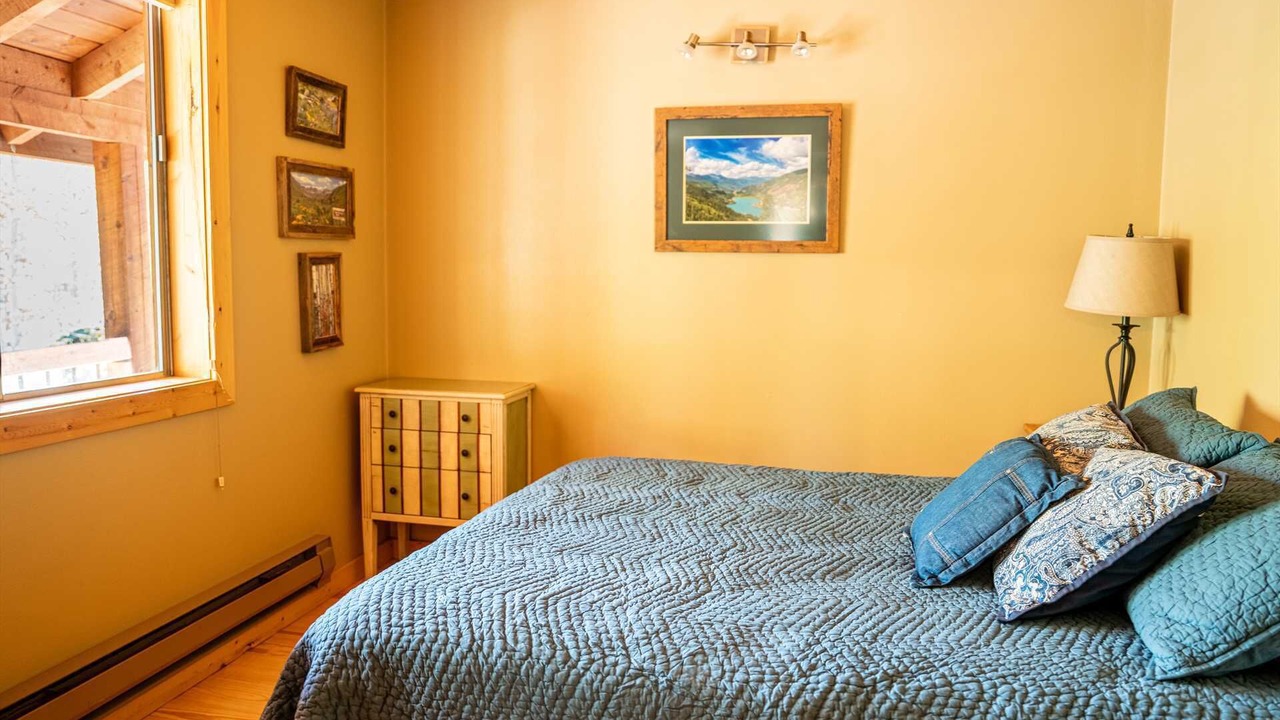 Photo of Bedroom in Lake City