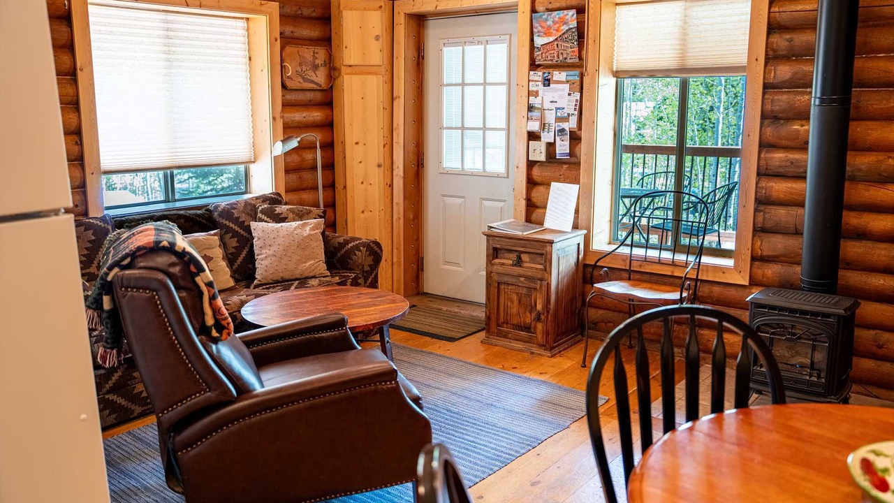 Photo of Livingroom in Lake City