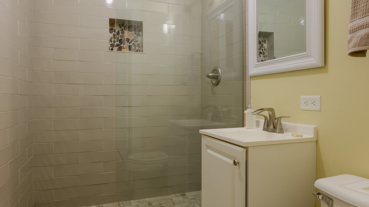 Photo of Bathroom in Mapleton Hill
