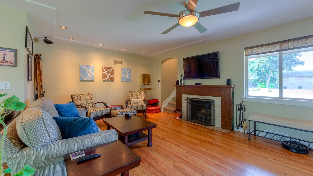 Photo of Livingroom in Old North Boulder