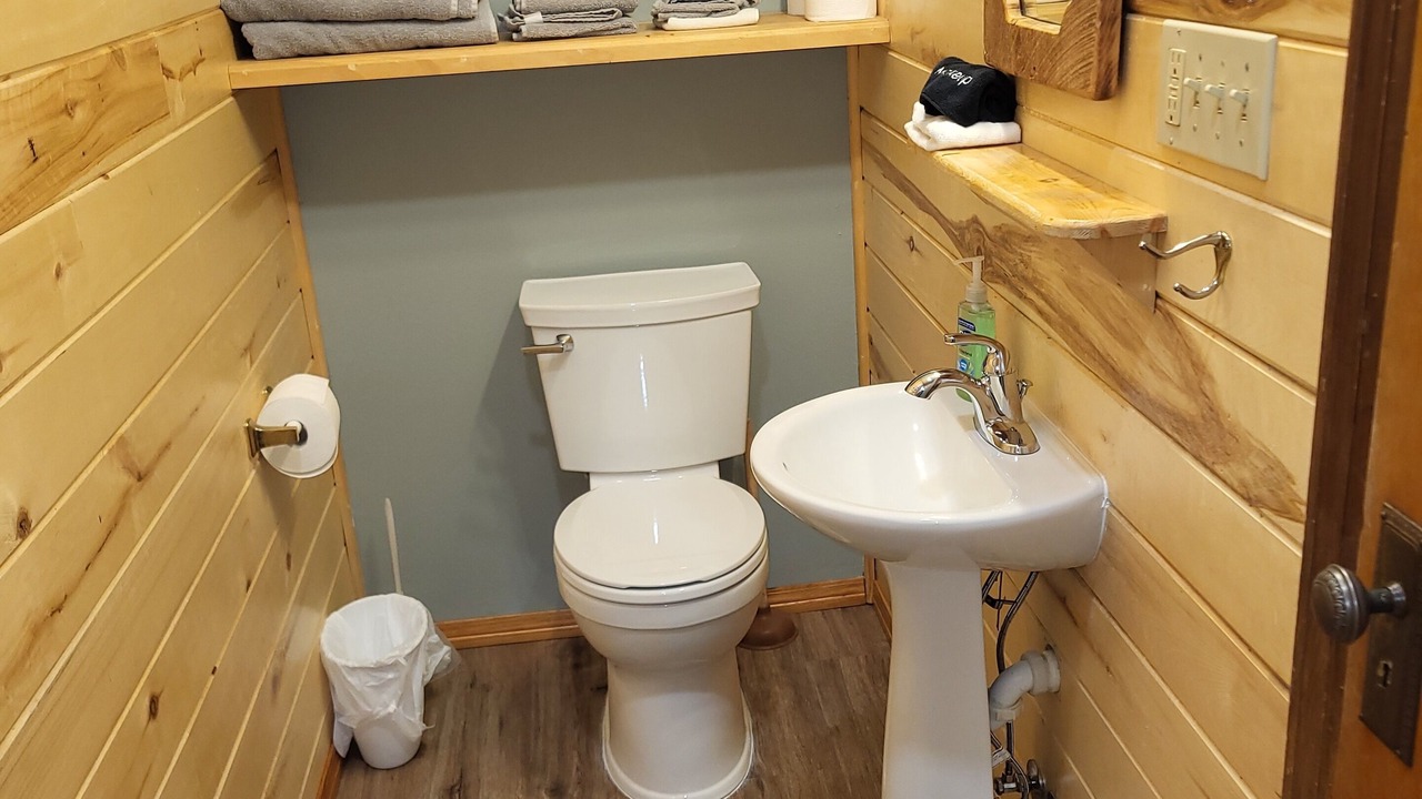 Photo of Bathroom in Del Norte