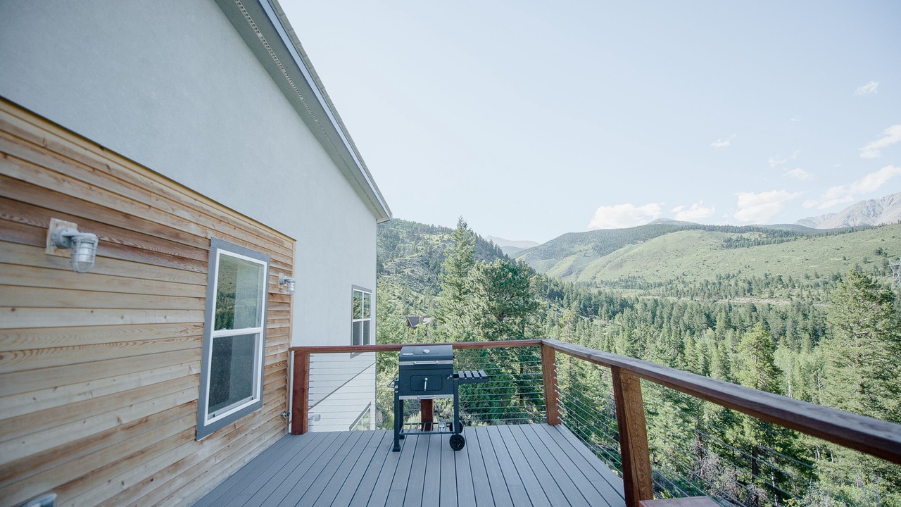 Photo of Patio Balcony in Whitepine