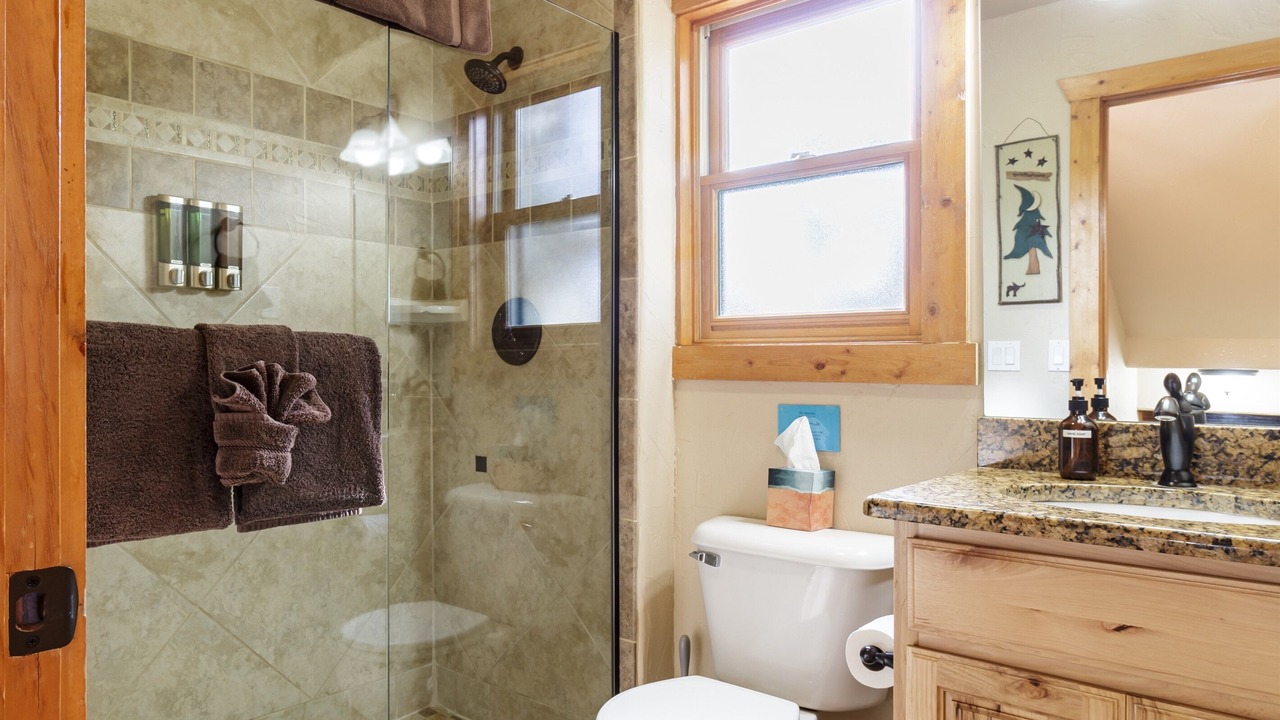 Photo of Bathroom in Woodland Park