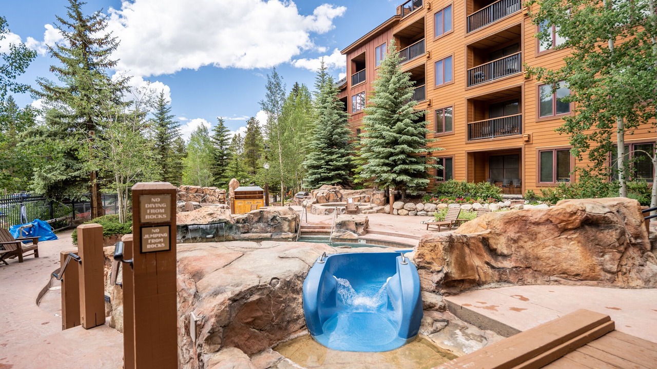 Photo of Outdoor in River Run