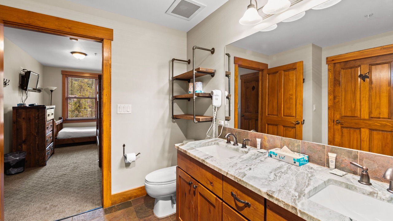 Photo of Bathroom in River Run