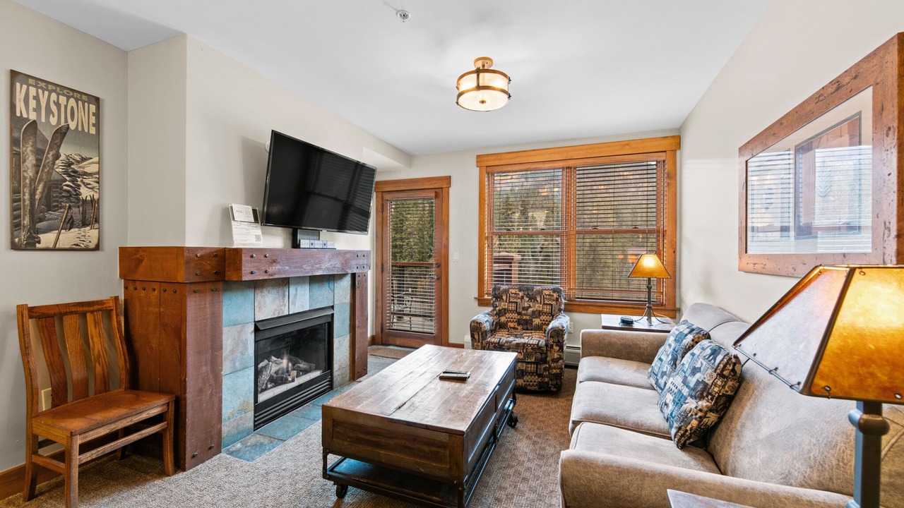Photo of Livingroom in River Run