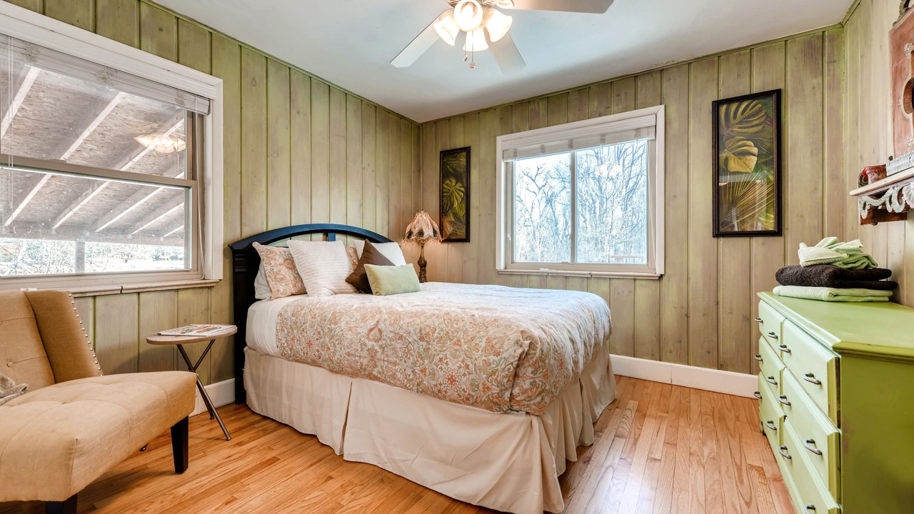 Photo of Bedroom in Morse Park