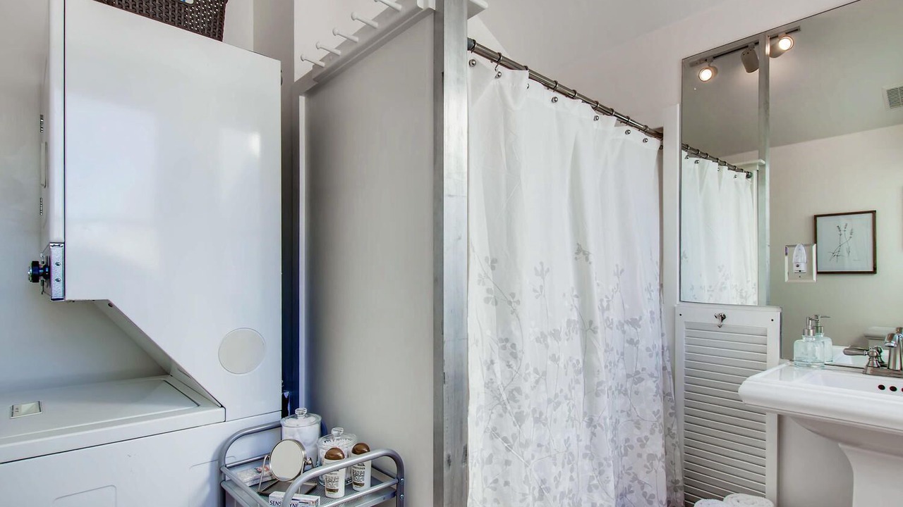 Photo of Bathroom in Old North Boulder