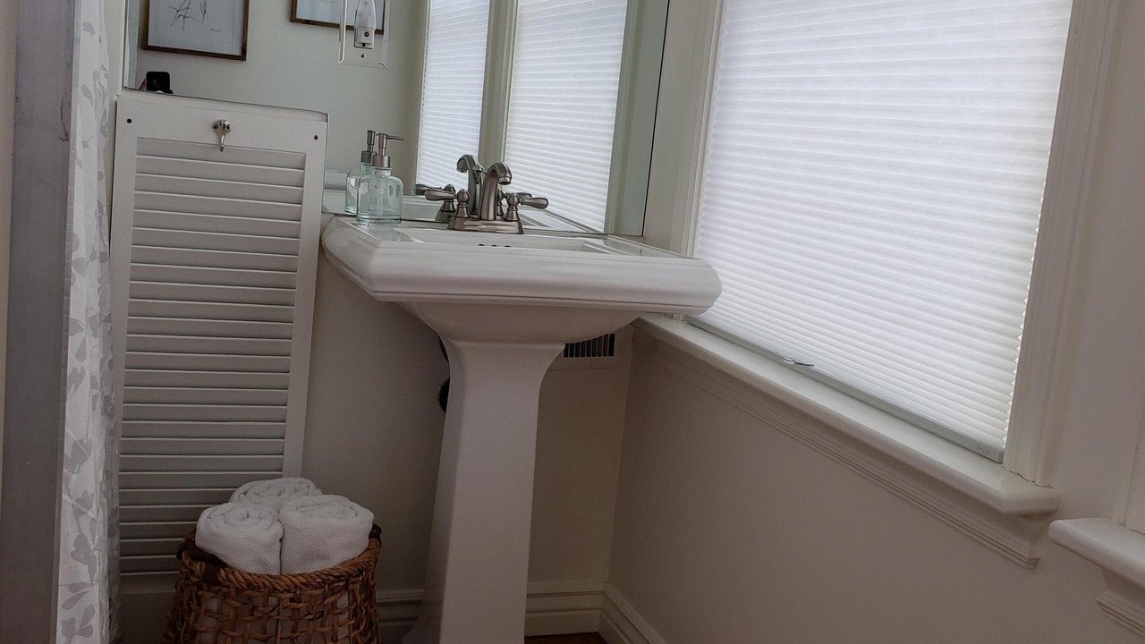 Photo of Bathroom in Old North Boulder