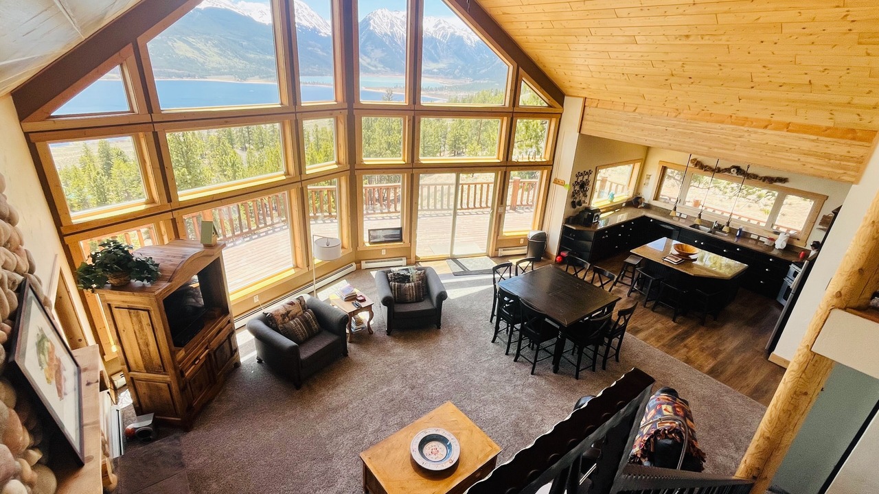 Photo of Livingroom in Twin Lakes