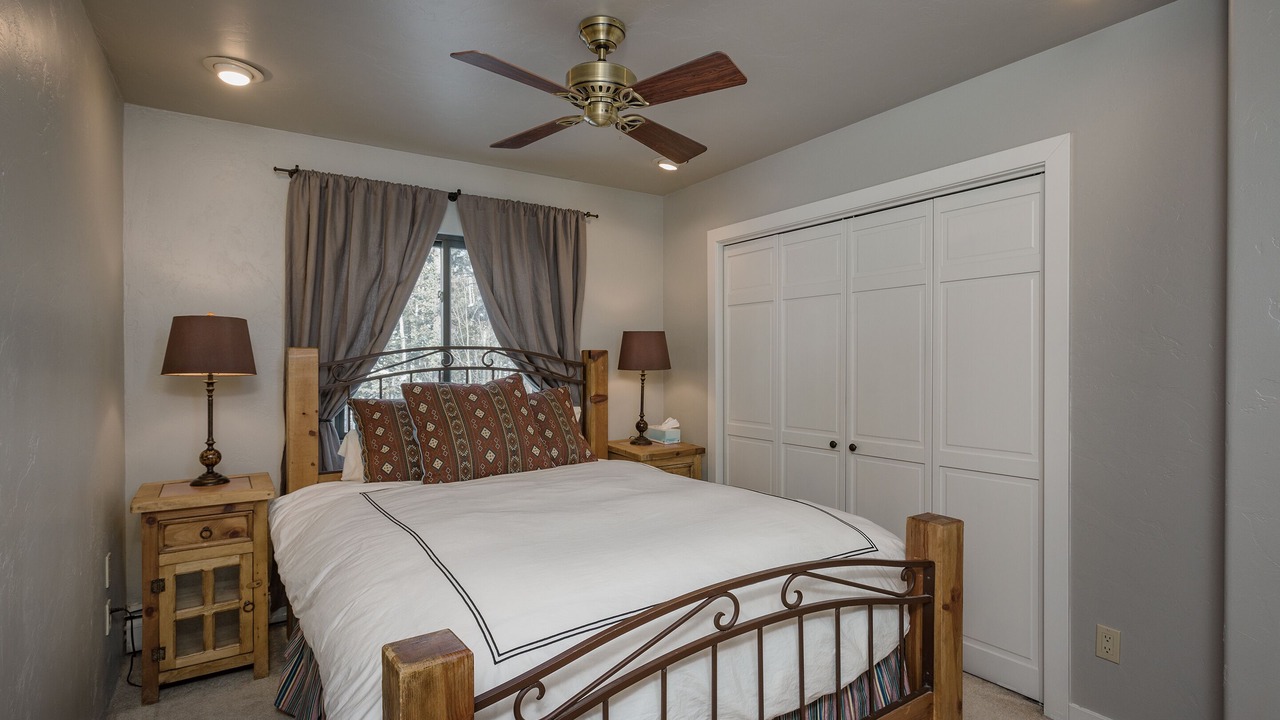 Photo of Bedroom in Columbine Lake