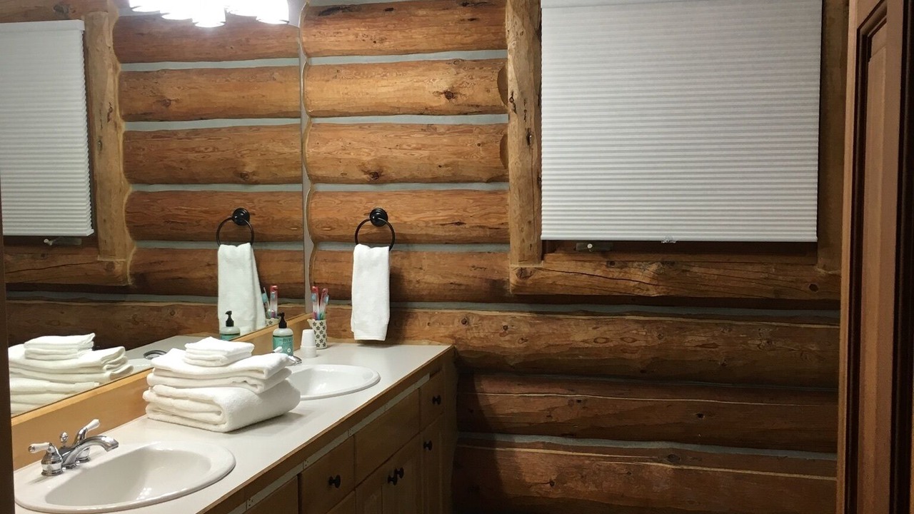 Photo of Bathroom in Lazear