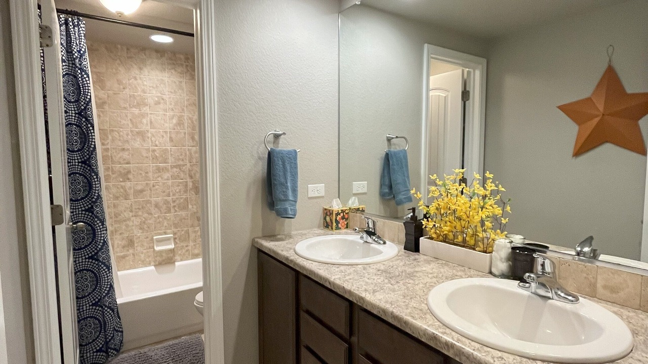 Photo of Bathroom in Monument