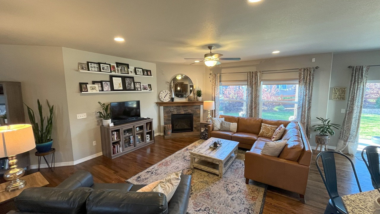 Photo of Livingroom in Monument