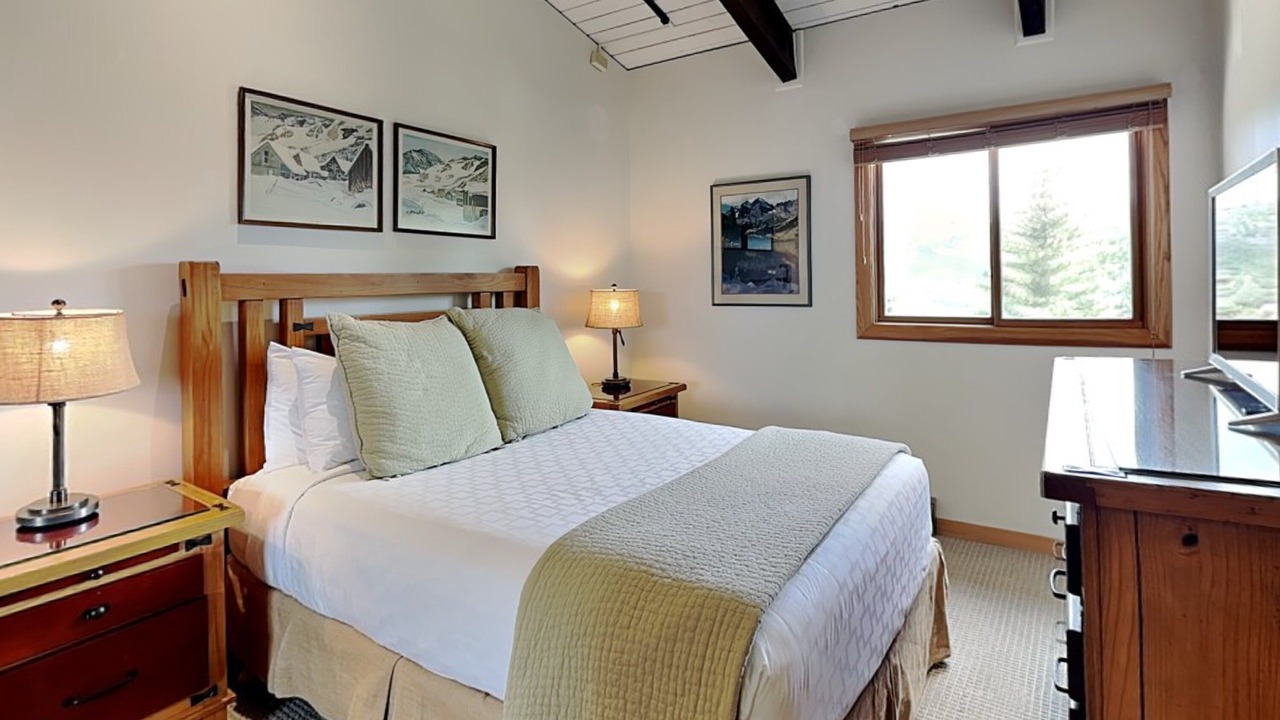 Photo of Bedroom in Snowmass Village