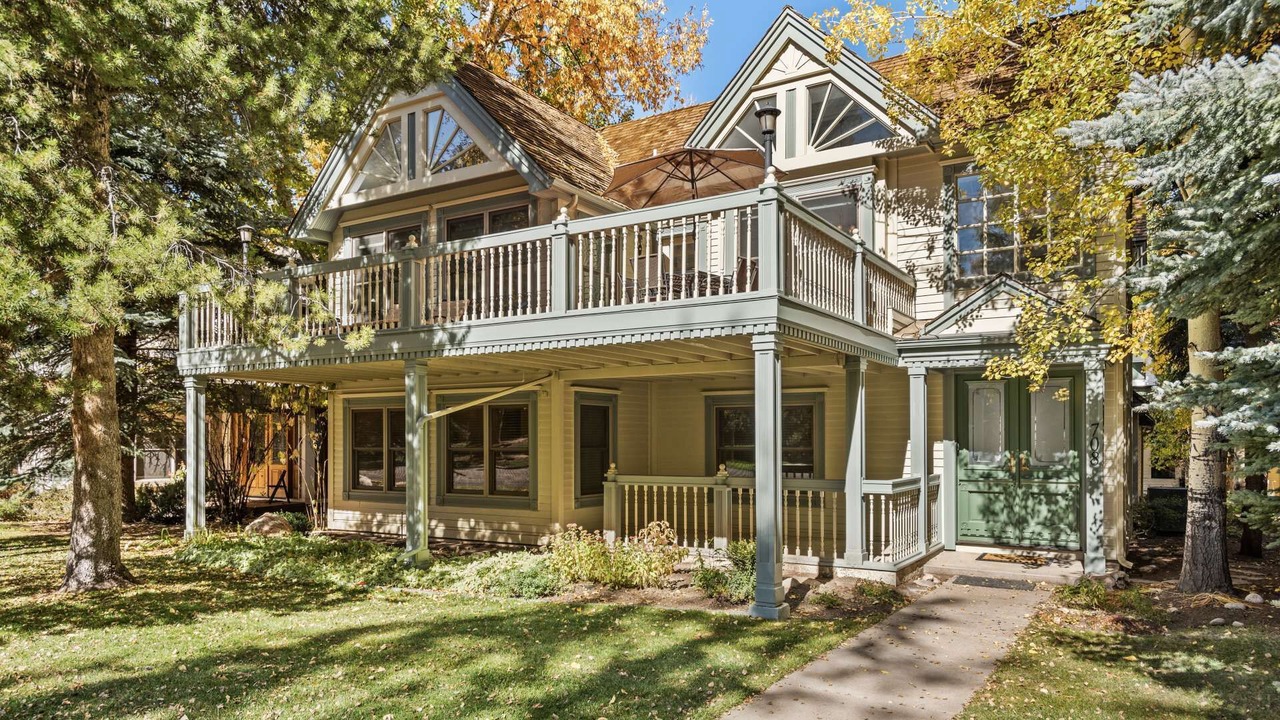 Photo of Outdoor in West End