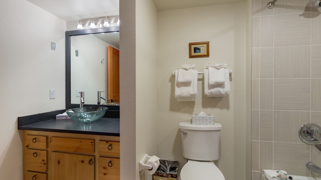 Photo of Bedroom in Lakeside Village