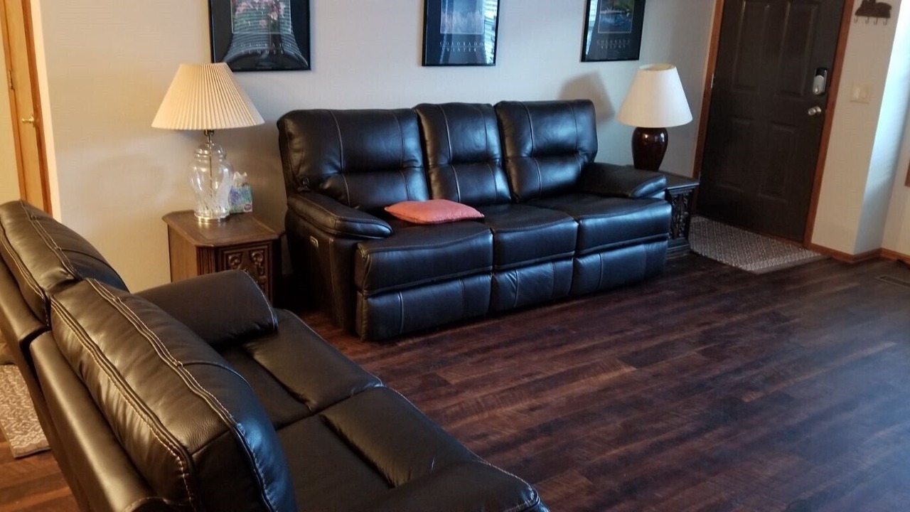 Photo of Livingroom in Summit Cove