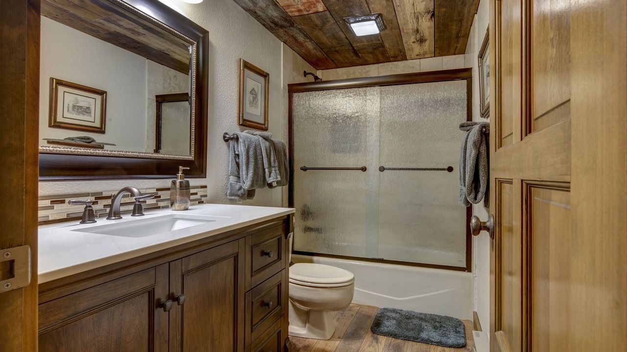 Photo of Bathroom in Purgatory