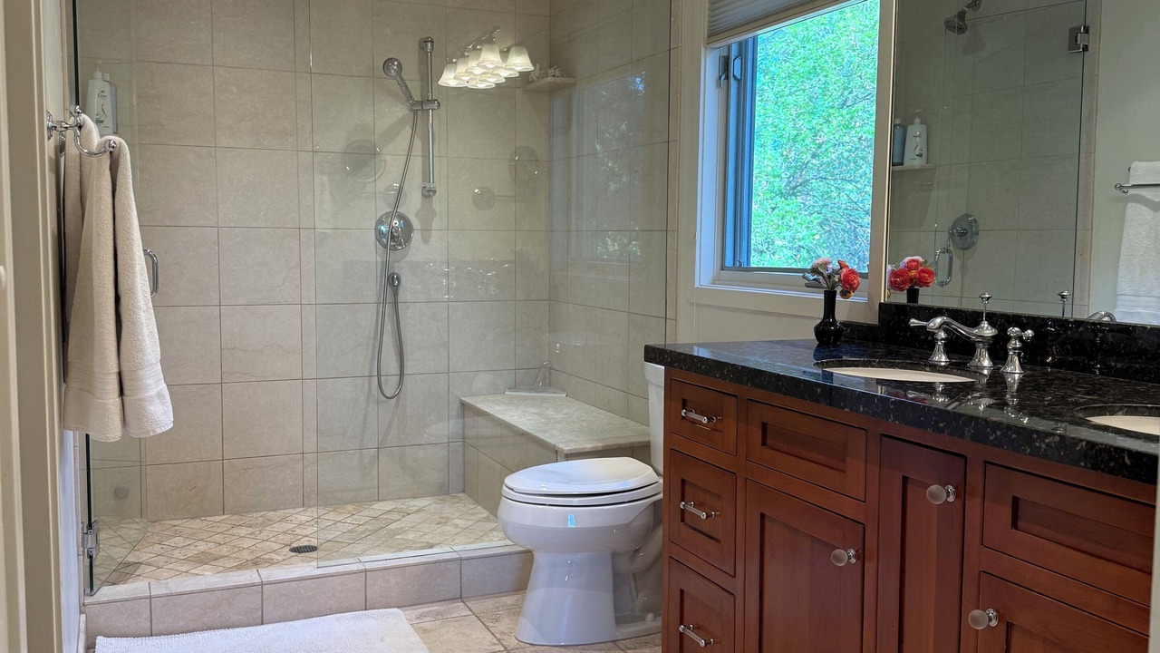 Photo of Bathroom in Carbondale