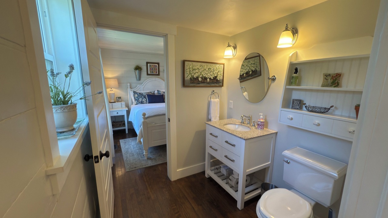 Photo of Bathroom in Monument
