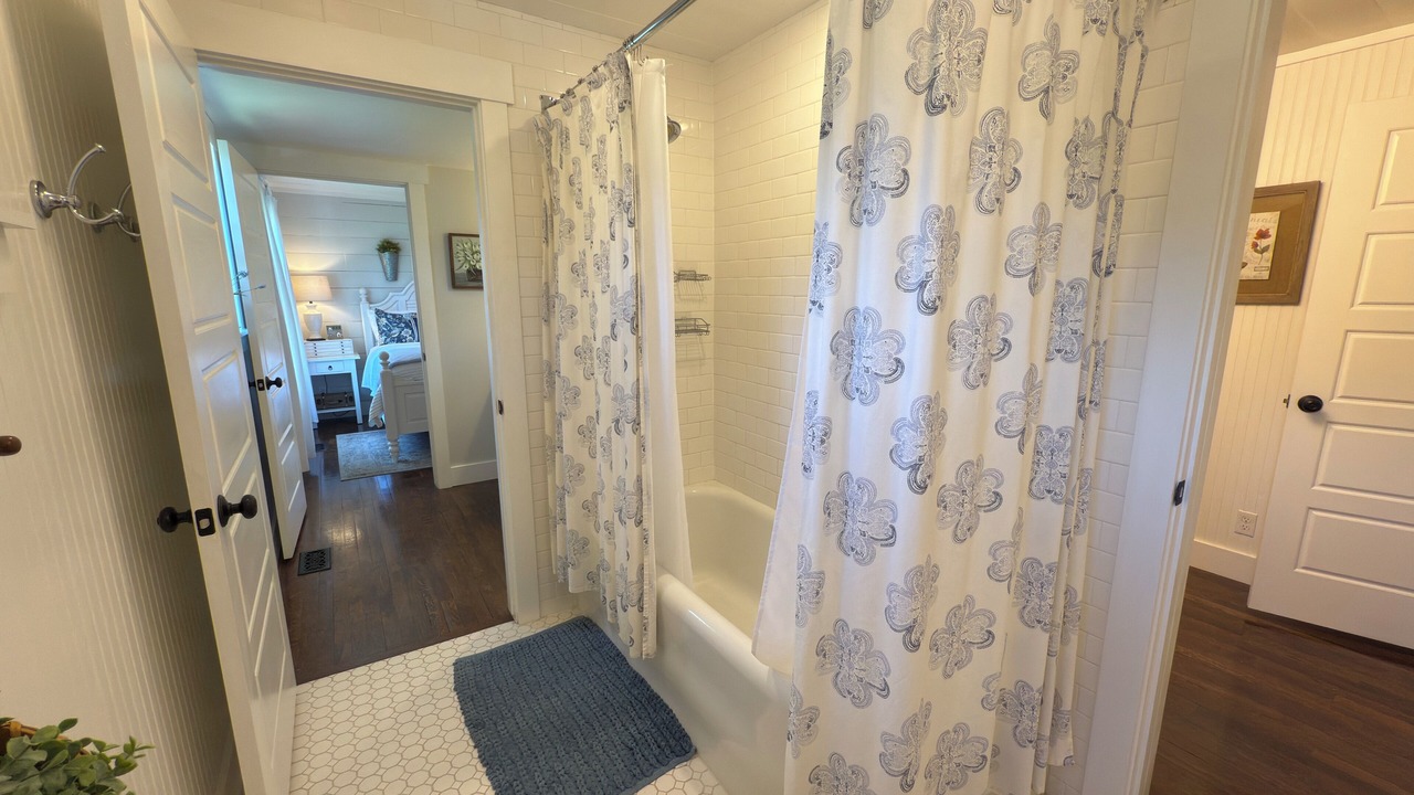 Photo of Bathroom in Monument