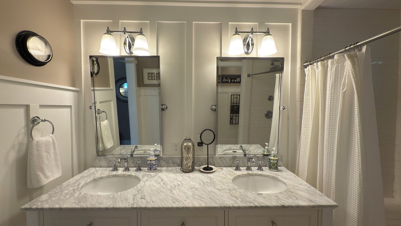 Photo of Bathroom in Monument