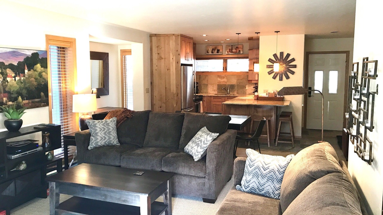 Photo of Livingroom in Vail