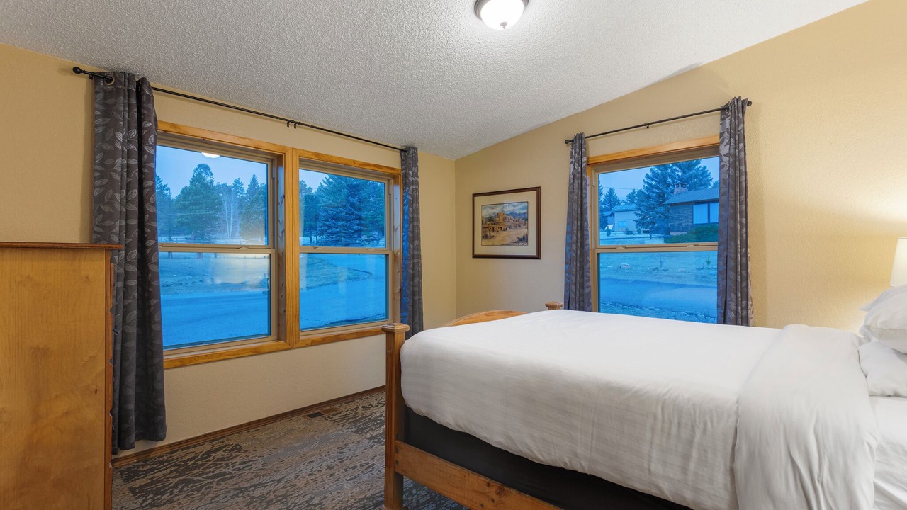 Photo of Bedroom in Stanley Hills