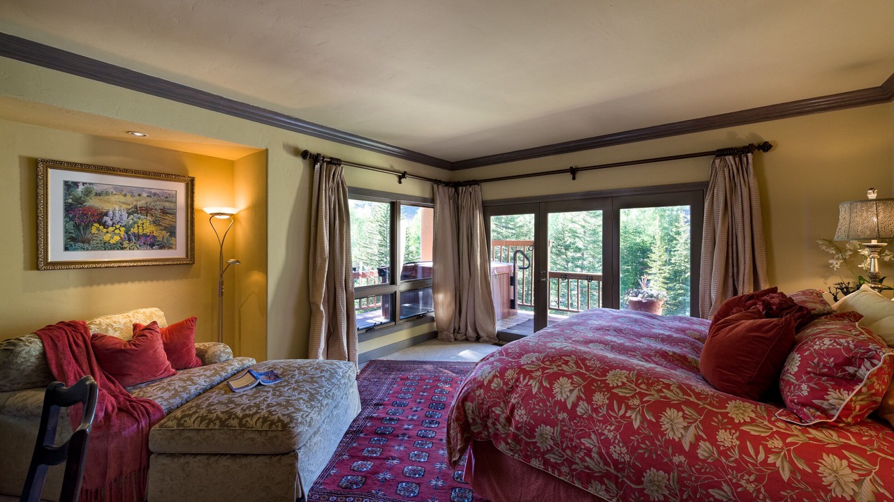 Photo of Livingroom in Vail