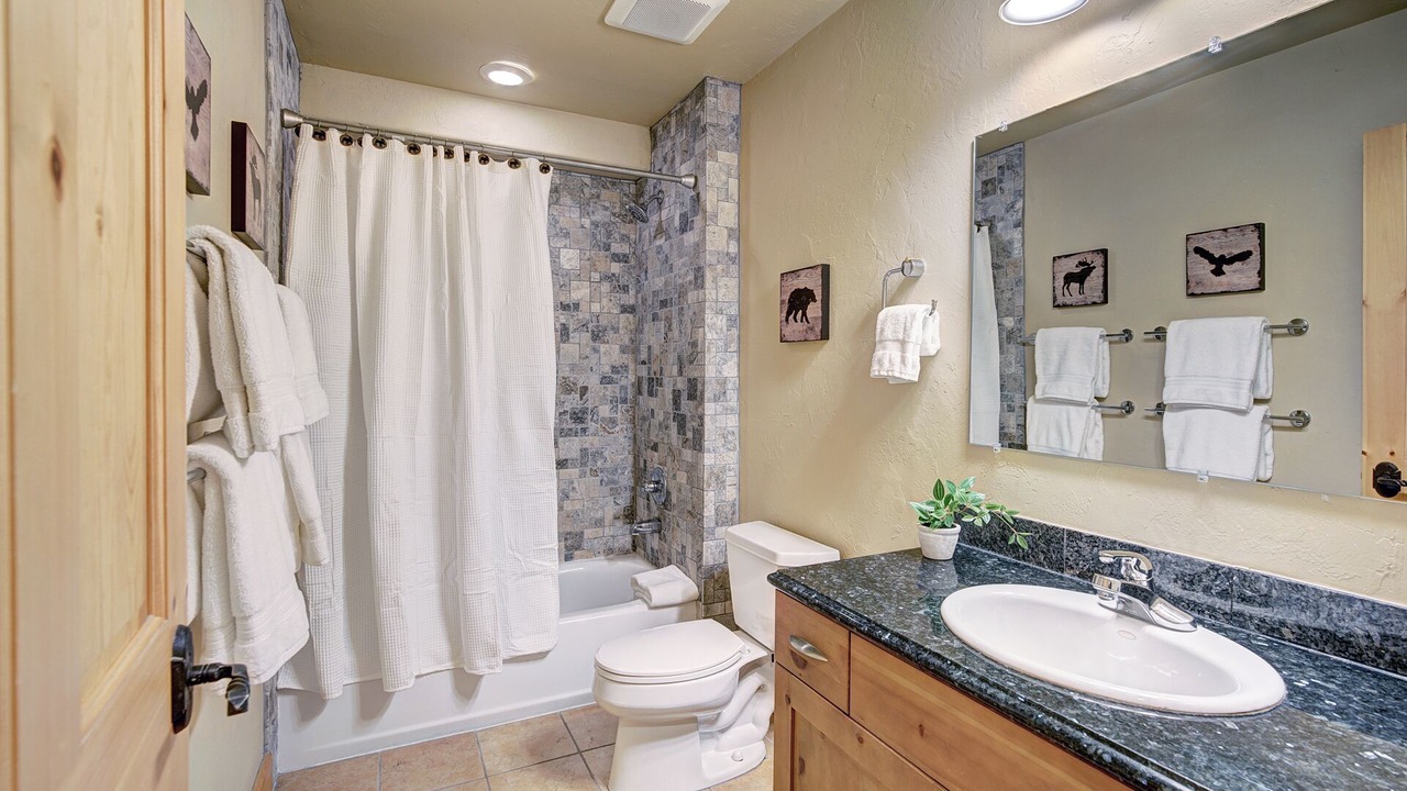 Photo of Bathroom in Wildernest
