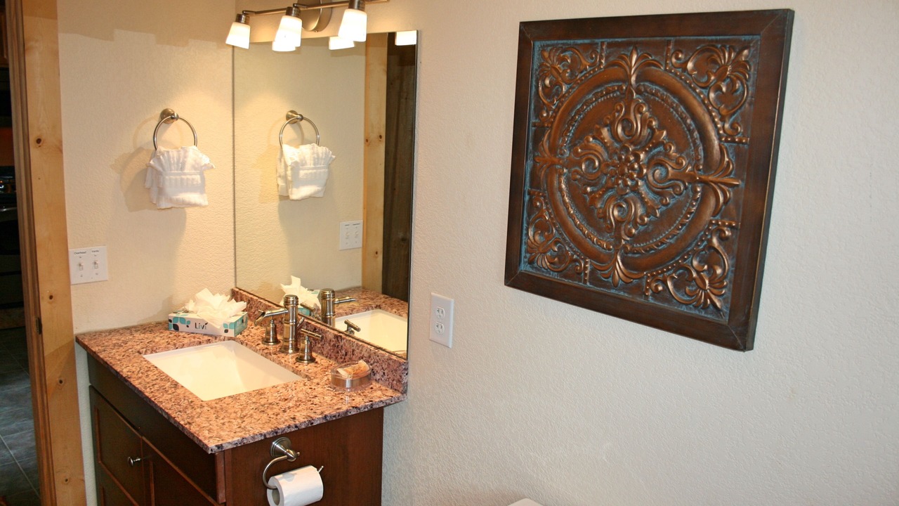 Photo of Bathroom in Quandary Village