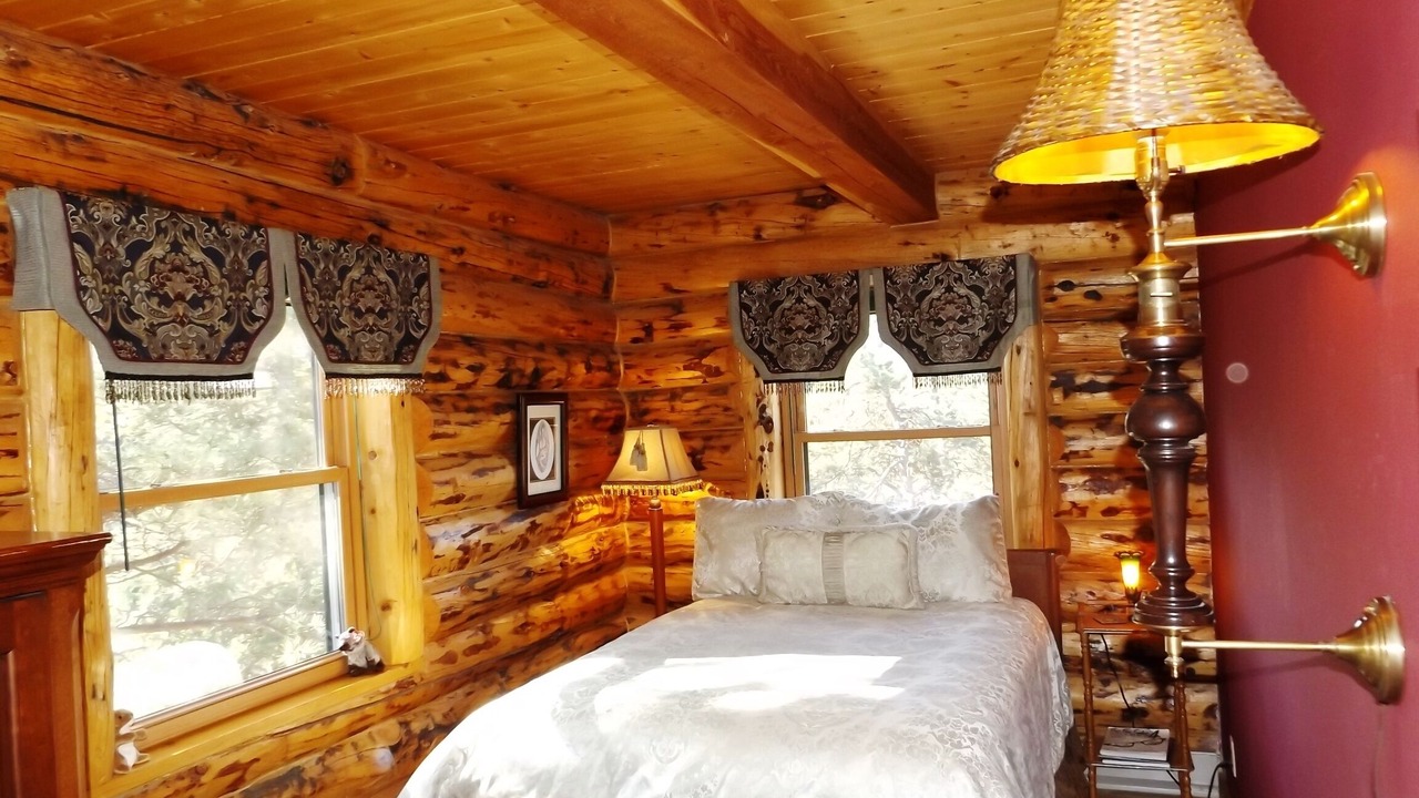 Photo of Bedroom in Divide