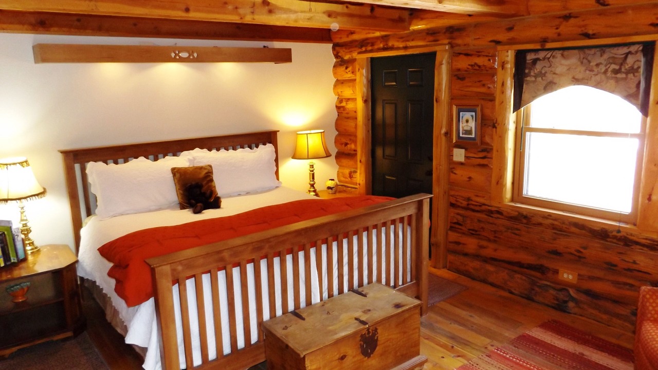 Photo of Bedroom in Divide