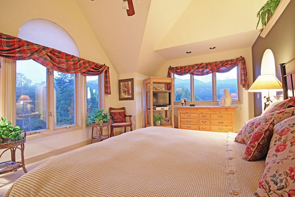Photo of Bedroom in Historic District