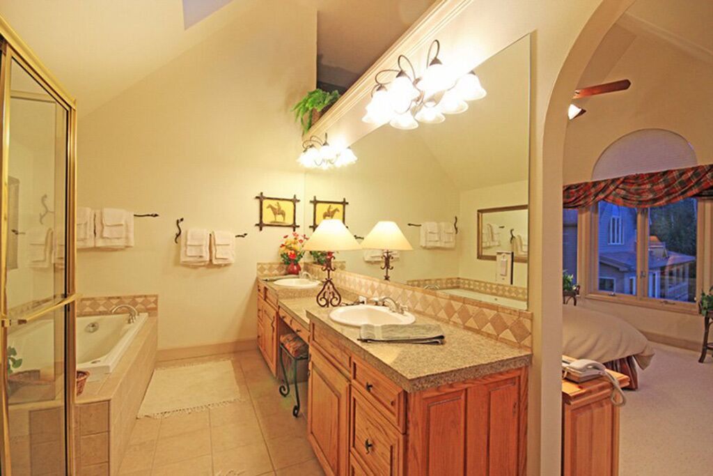 Photo of Bathroom in Historic District