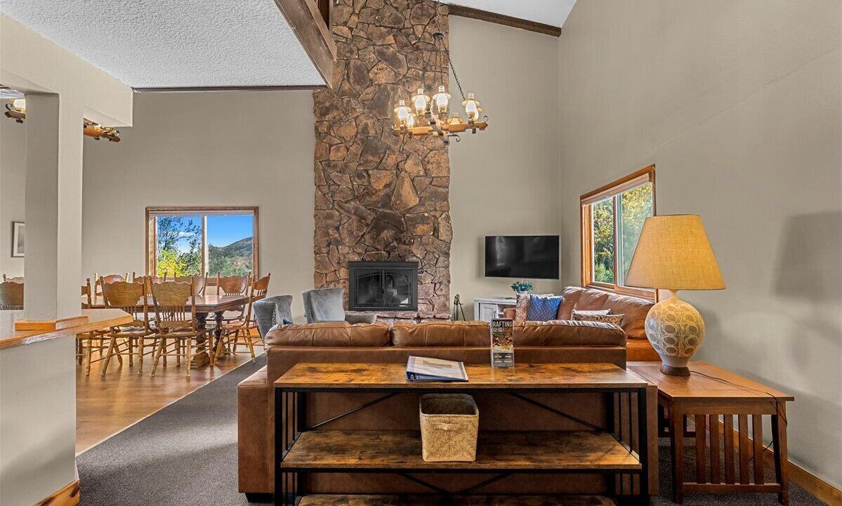 Photo of Livingroom in Manitou Springs