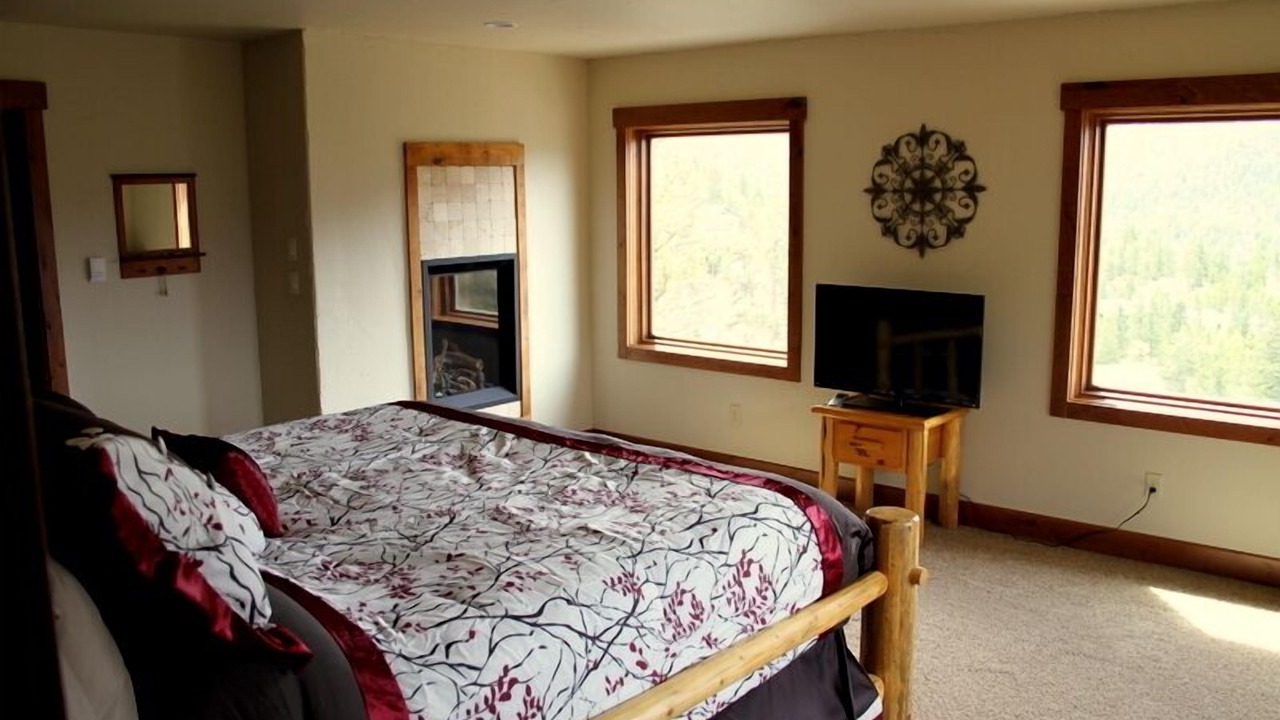 Photo of Others in Windcliff Estates