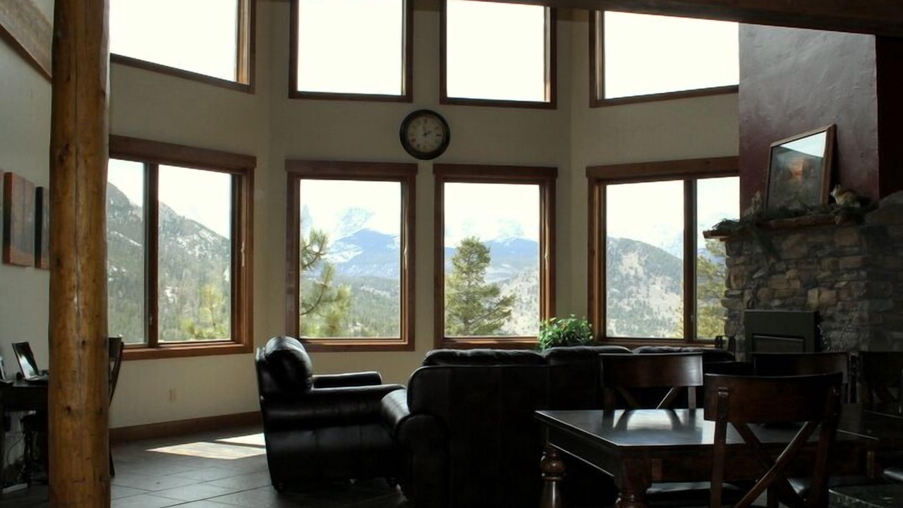 Photo of Bedroom in Windcliff Estates