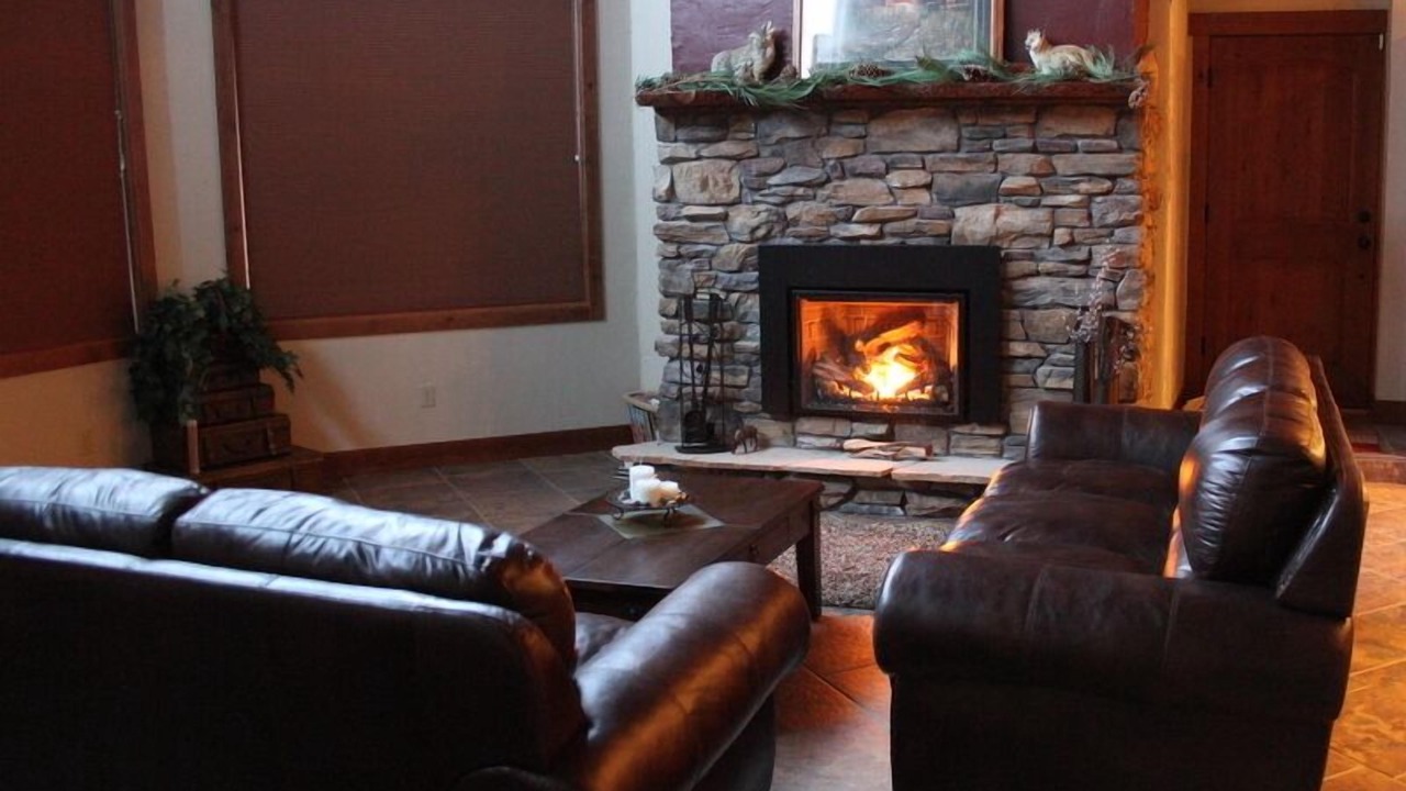 Photo of Bedroom in Windcliff Estates