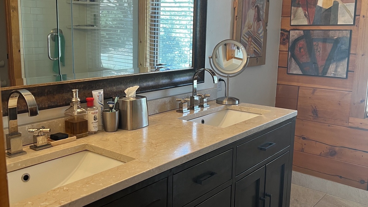 Photo of Bathroom in Basalt