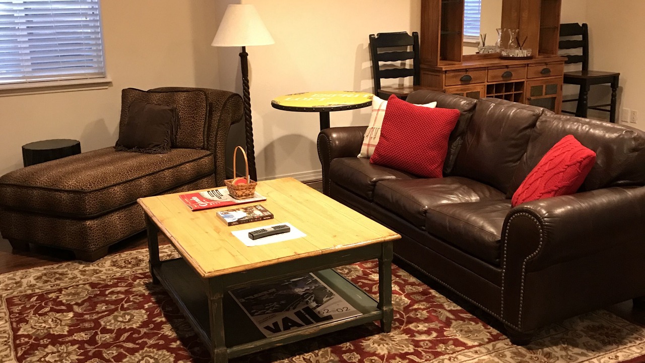 Photo of Livingroom in Edwards