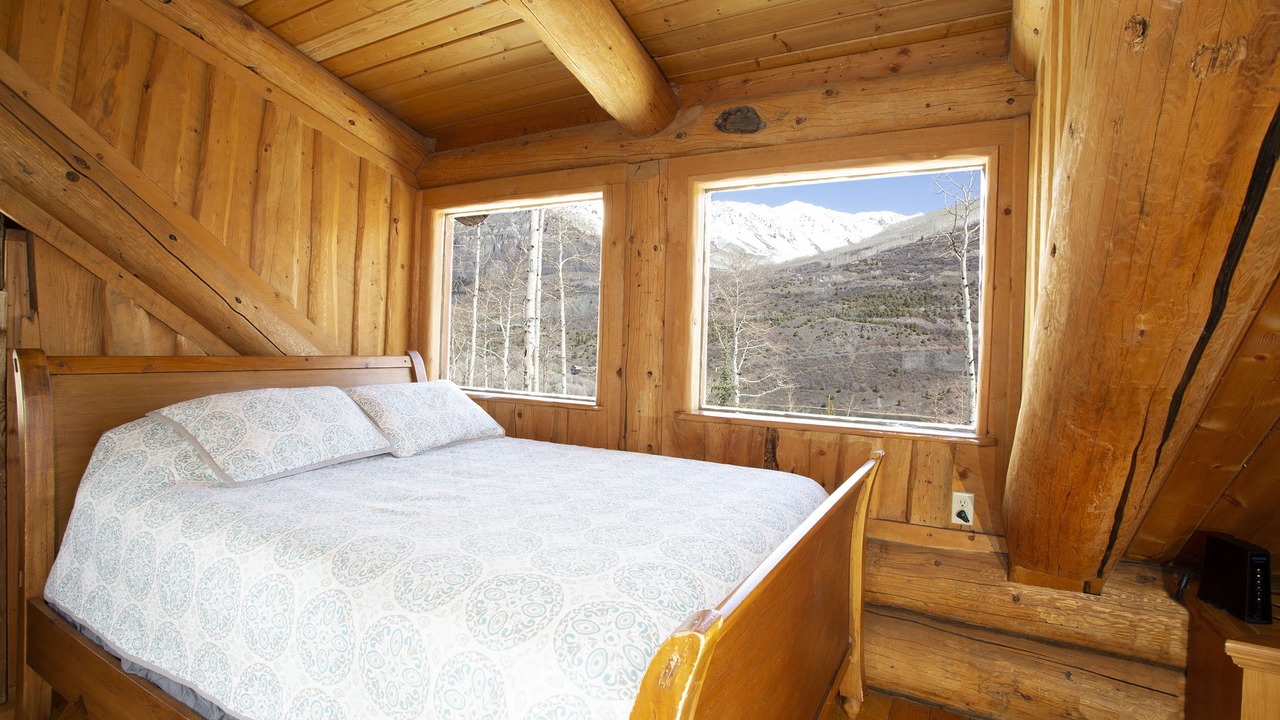 Photo of Bedroom in Marble