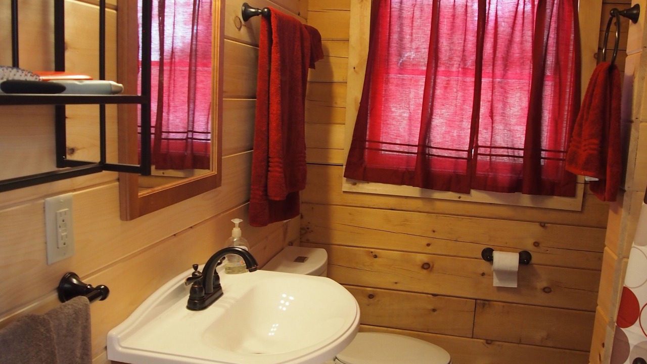 Photo of Bathroom in Rainbow Valley