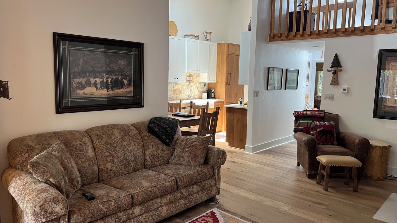 Photo of Livingroom in Vail