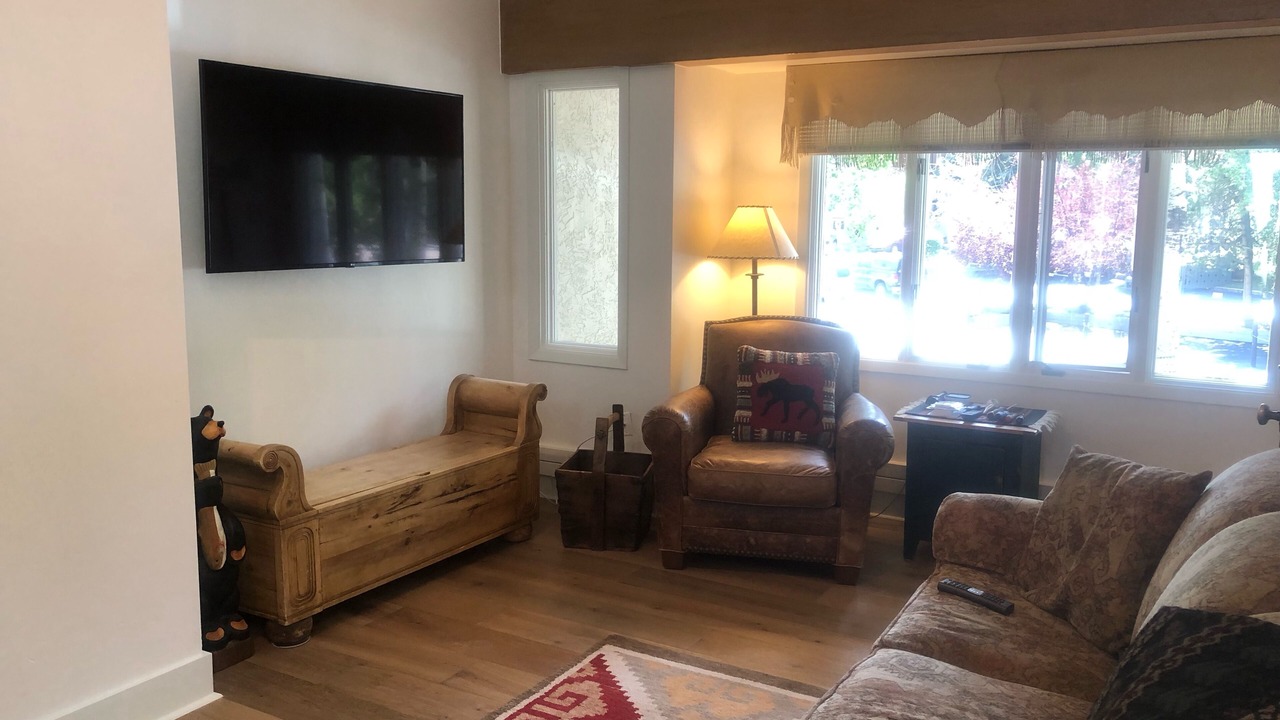 Photo of Livingroom in Vail