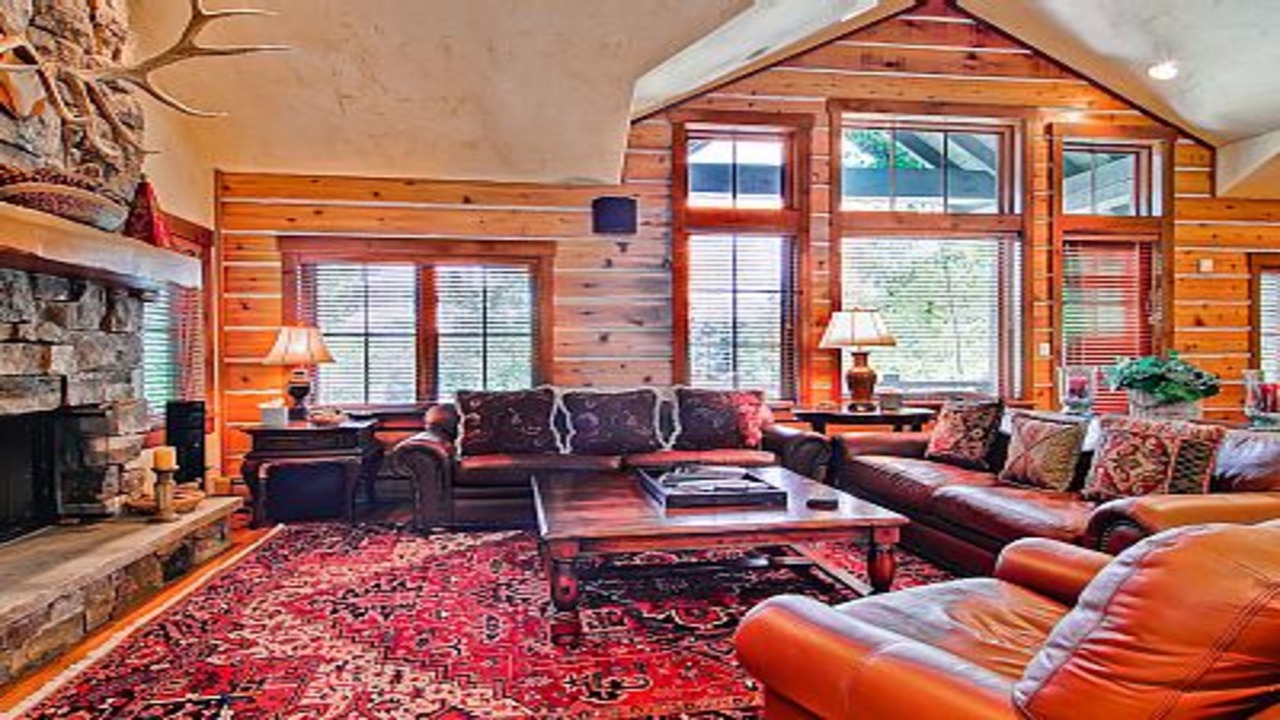 Photo of Livingroom in Avon
