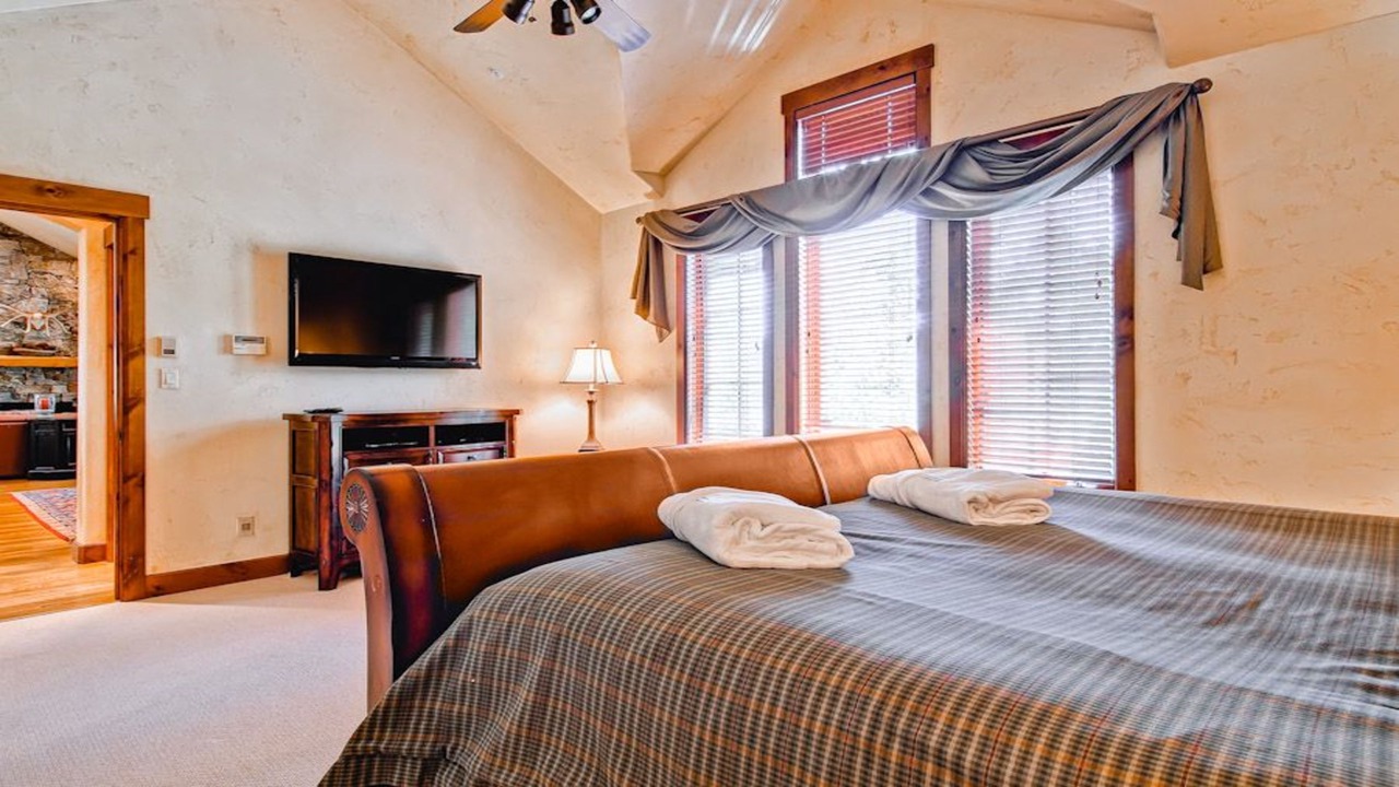 Photo of Bedroom in Avon